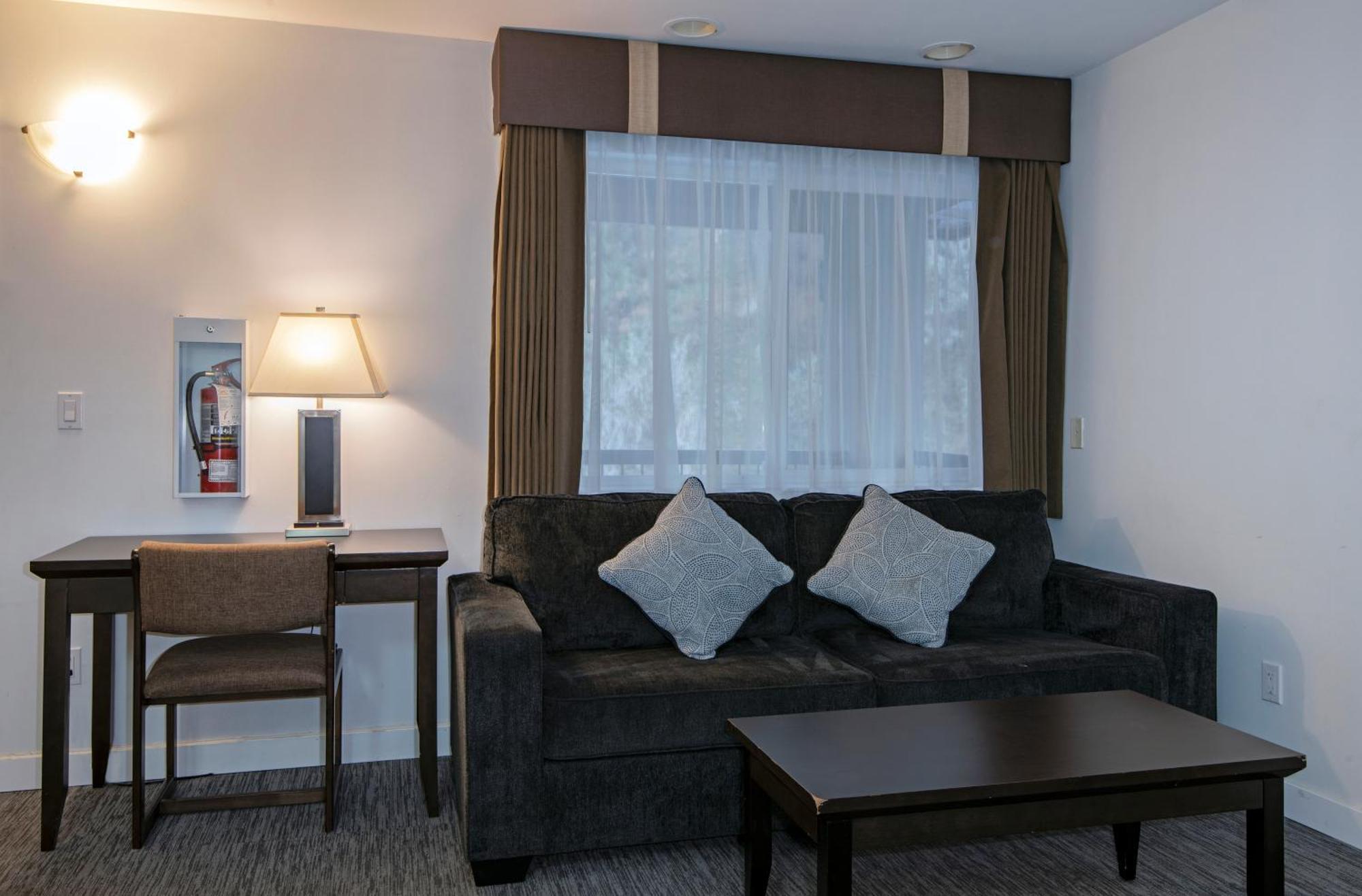 Travelodge By Wyndham Kamloops Mountview Zewnętrze zdjęcie