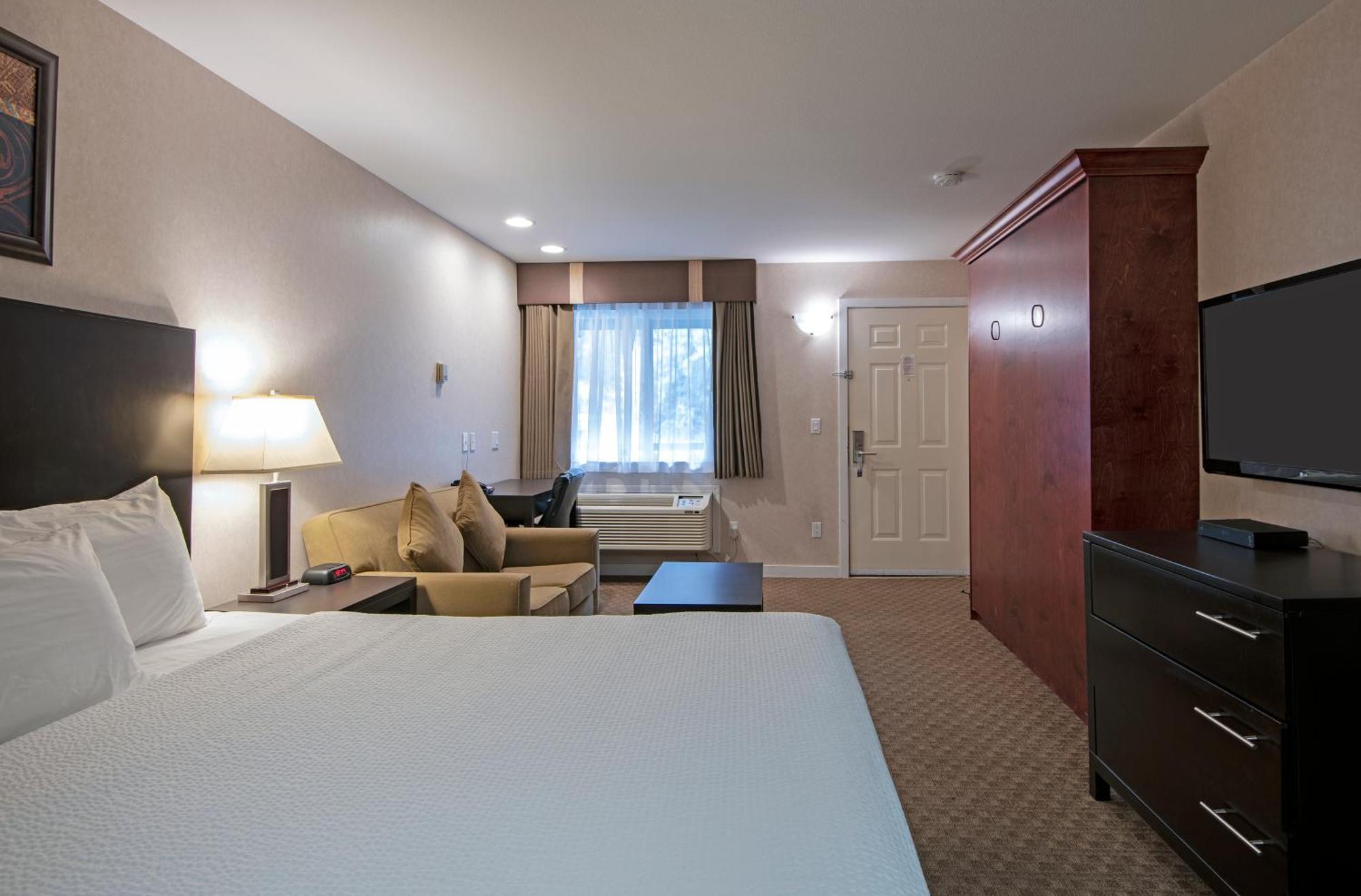 Travelodge By Wyndham Kamloops Mountview Zewnętrze zdjęcie