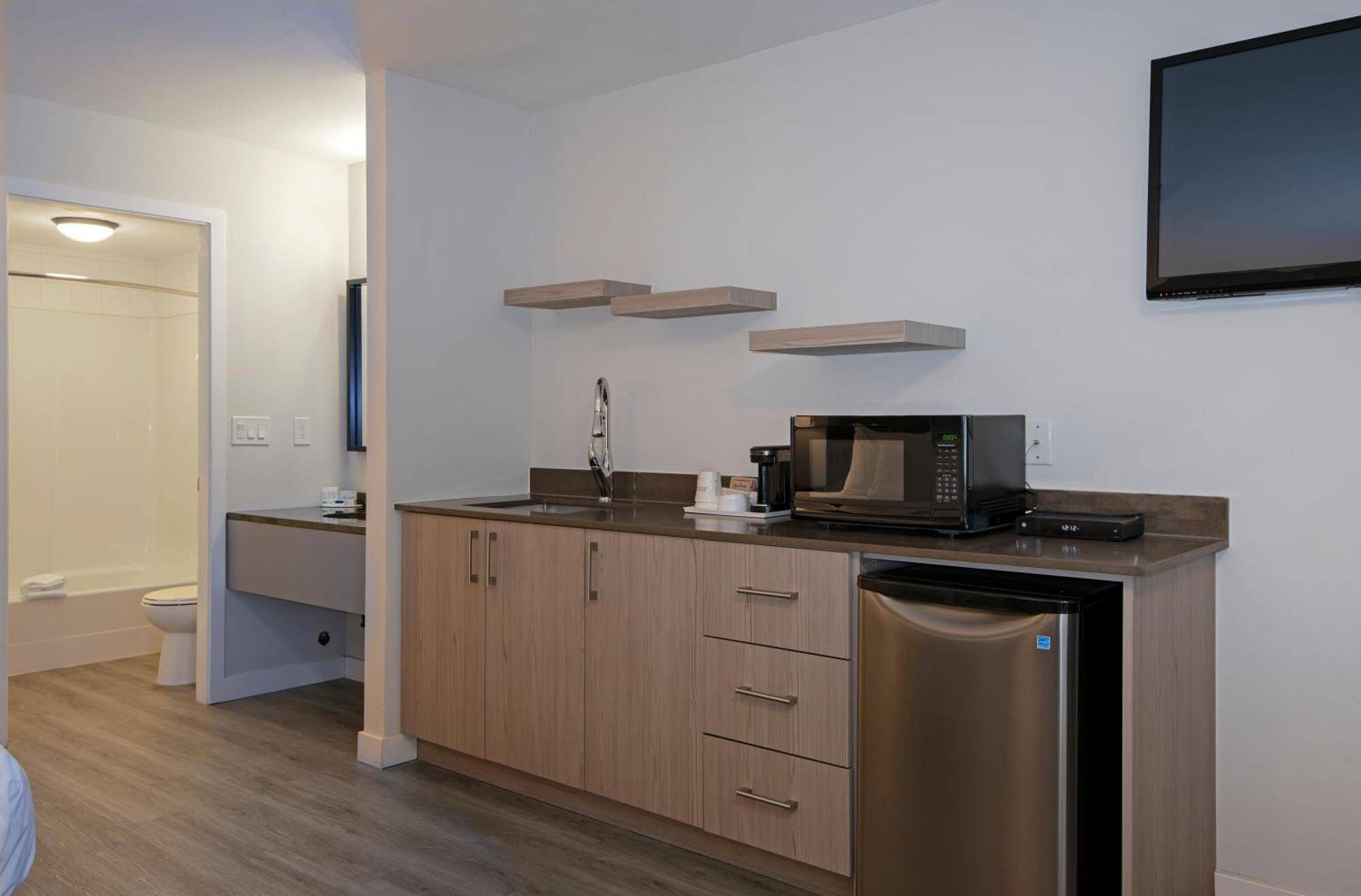 Travelodge By Wyndham Kamloops Mountview Zewnętrze zdjęcie