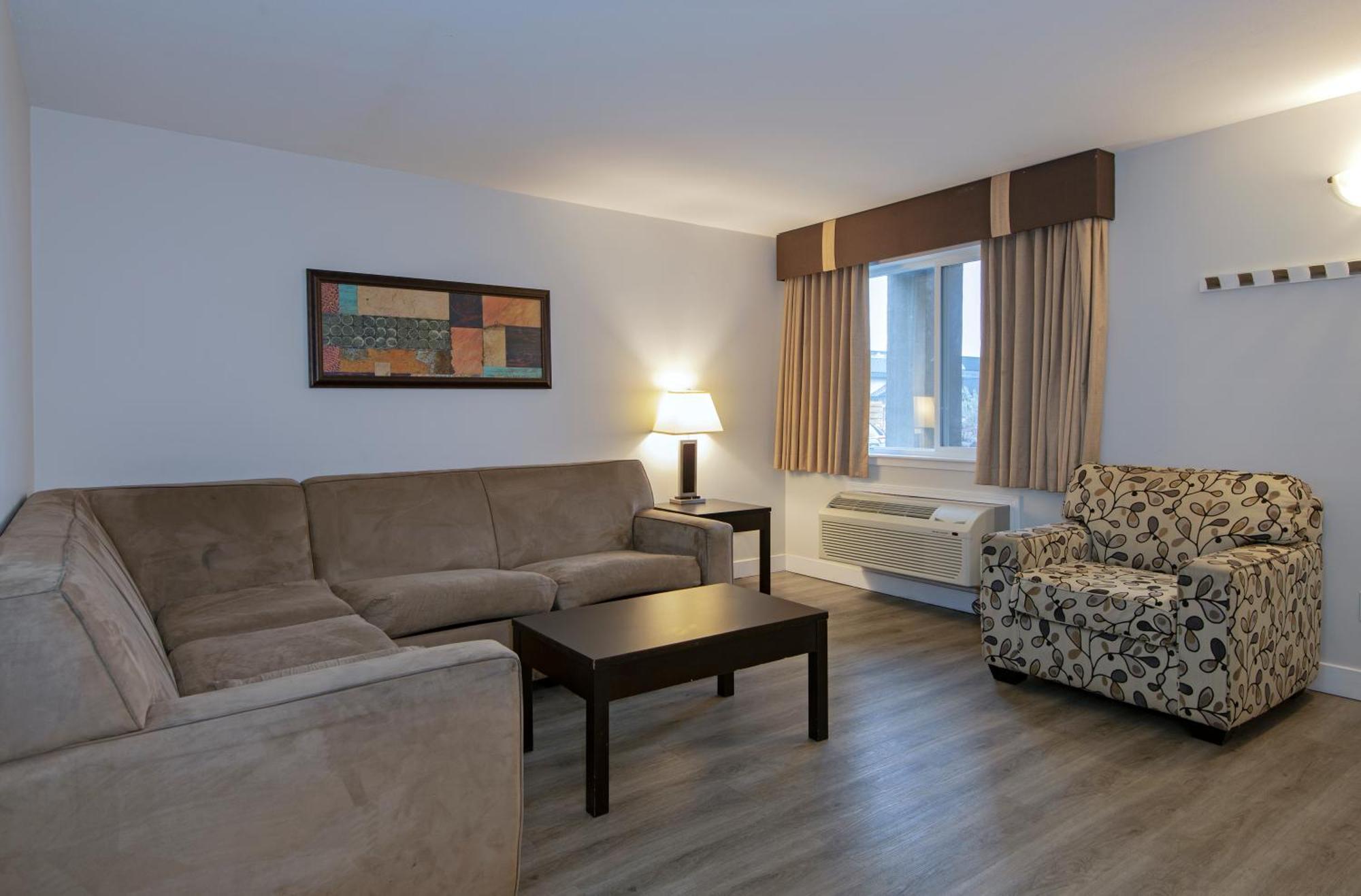 Travelodge By Wyndham Kamloops Mountview Zewnętrze zdjęcie