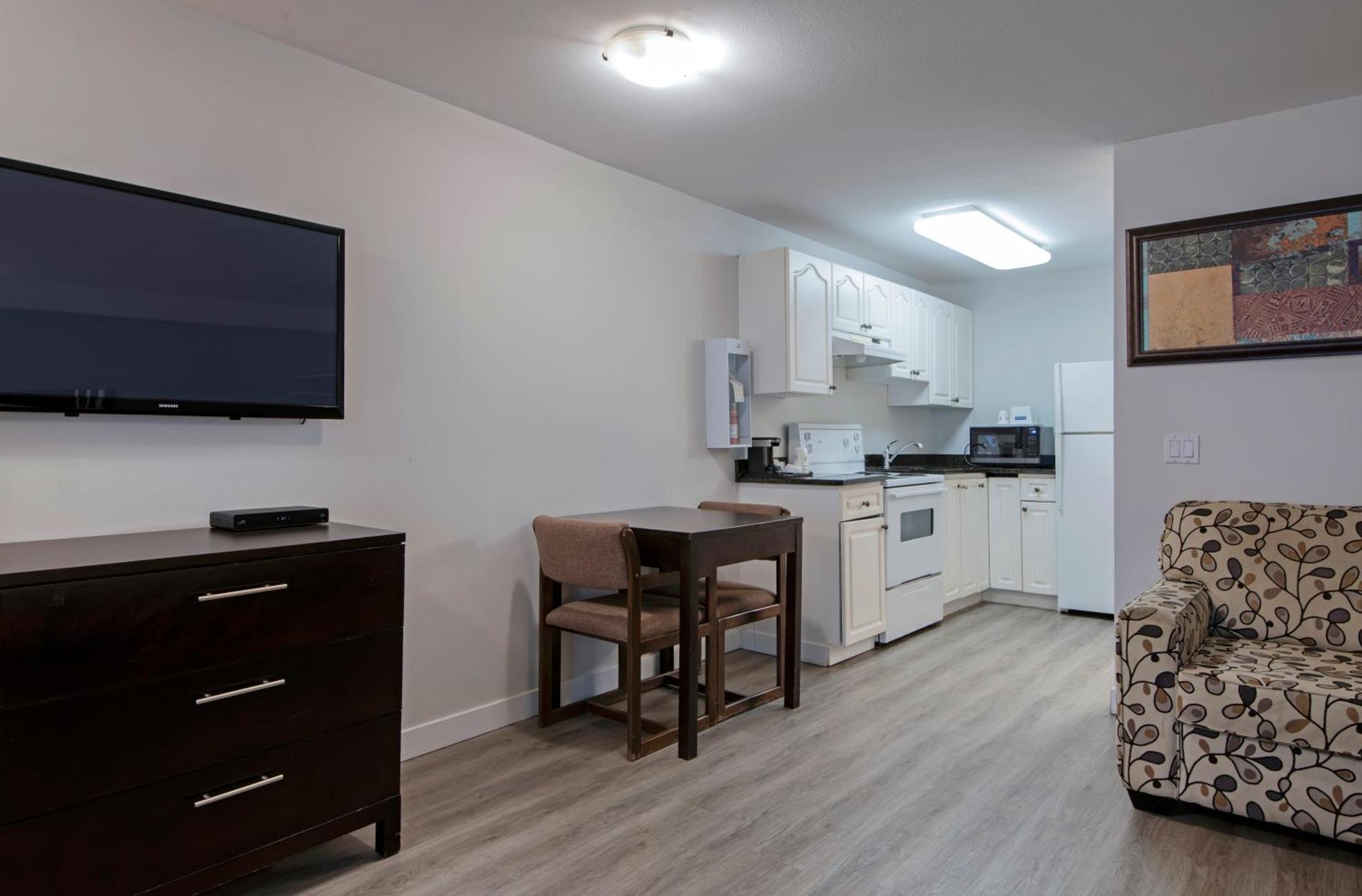 Travelodge By Wyndham Kamloops Mountview Zewnętrze zdjęcie