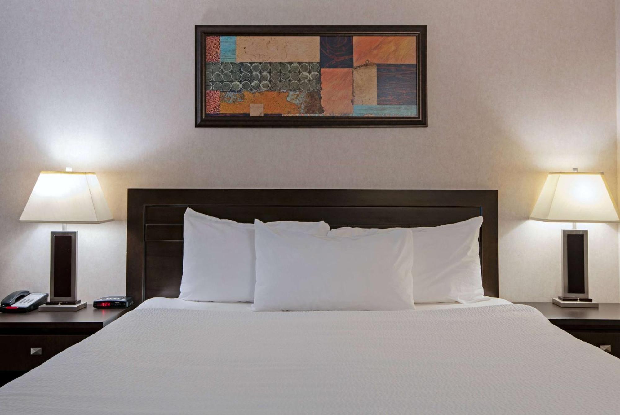 Travelodge By Wyndham Kamloops Mountview Zewnętrze zdjęcie